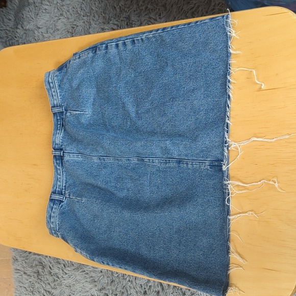 Jeans skirt size 14 - Picture 4 of 4